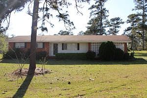 1st image of 902 S 34th Ave