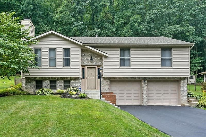 1st image of 144 Rose Ct S