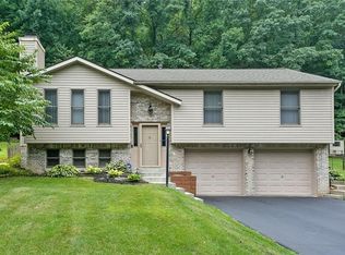 144 Rose Ct S, Delmont, PA
