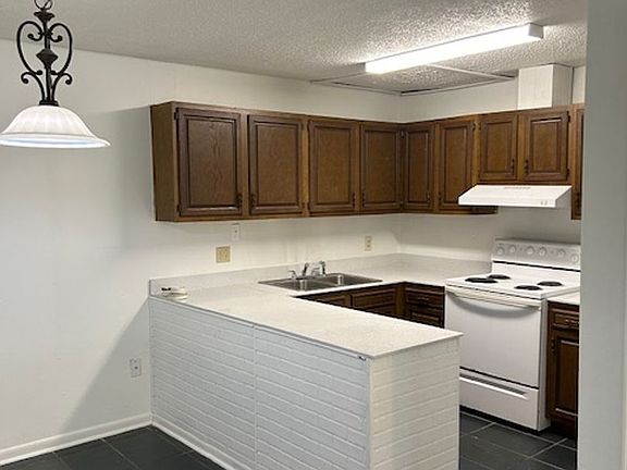 3rd image of 125 N Jefferson Ave APT 5