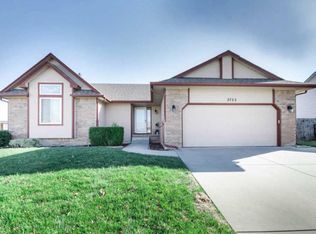 2722 N Meadow Oaks Ct, Wichita, KS 67220