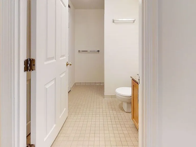 347 Franklin St #401 — Photo 14