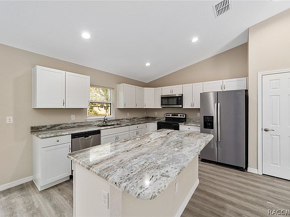 5th image of 8098 N Independance Way