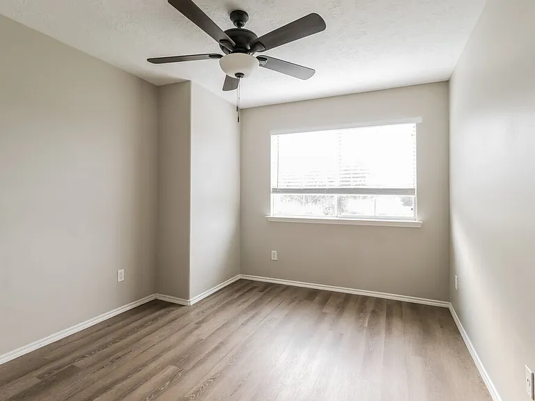 18400 Sunrise Pines Dr — Photo 15
