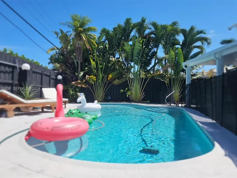 3602 NE 18th Ave — Photo 16