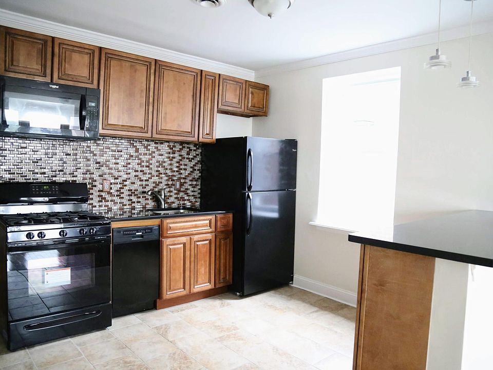 1st image of 1607 W Tioga St #3