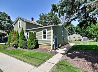 116 S River St, Montgomery, IL 60538