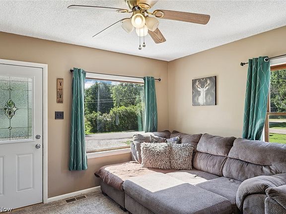 5th image of 4646 Belton St