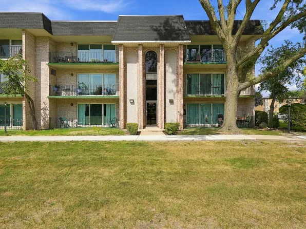 9200 S Pulaski Rd APT 3E, Oak Lawn, IL 60453