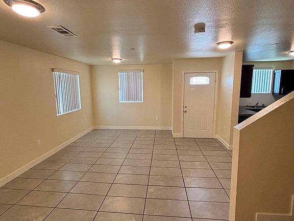 3rd image of 3229 W 63rd St
