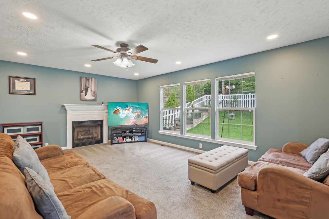 Oak Brook Cir-0305-010.jpg