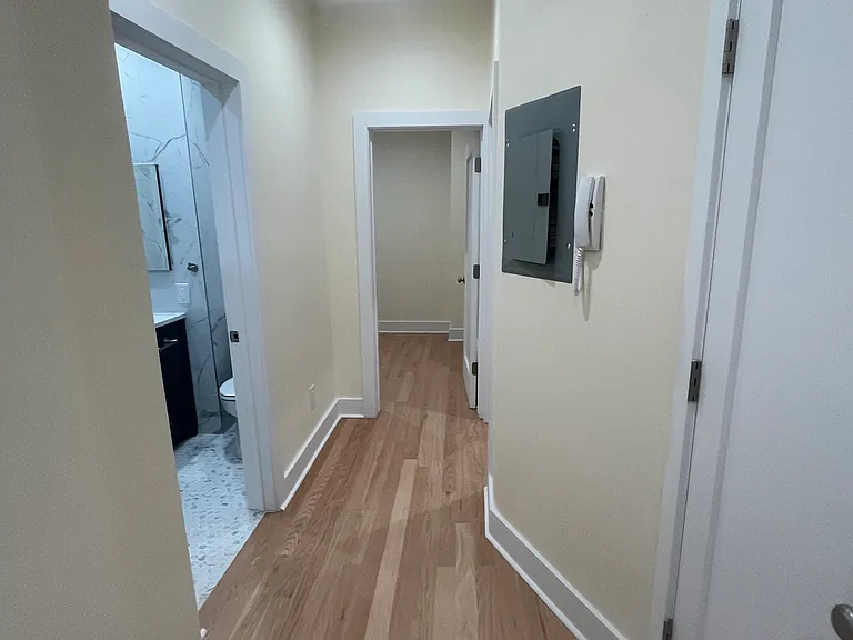 276 Riverside Dr #2FF — Photo 4