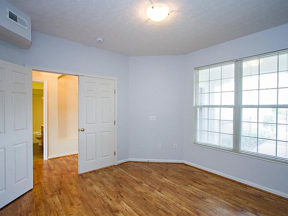 4th image of 5669 Dockside Dr