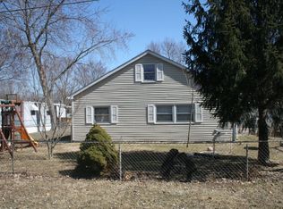 3 Lee St, Danville, IL 61832