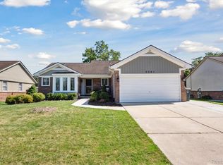 2561 Woodmont Dr E, Canton, MI