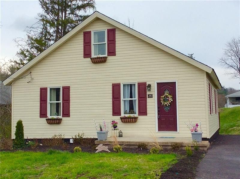 1st image of 699 Sagamore Dr