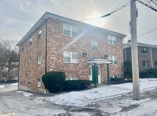 304 College Farm Rd #1, Waltham, MA 02451