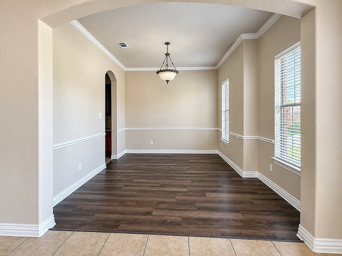 3 bed, 2.5 bath, 2180 sqft, $3,025 — Photo 2