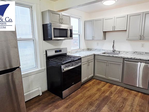 3rd image of 116-118 Cottage St #1