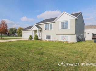 1725 Creed Ct SW, Wyoming, MI 49519