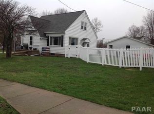 220 N Davenport St, Metamora, IL 61548