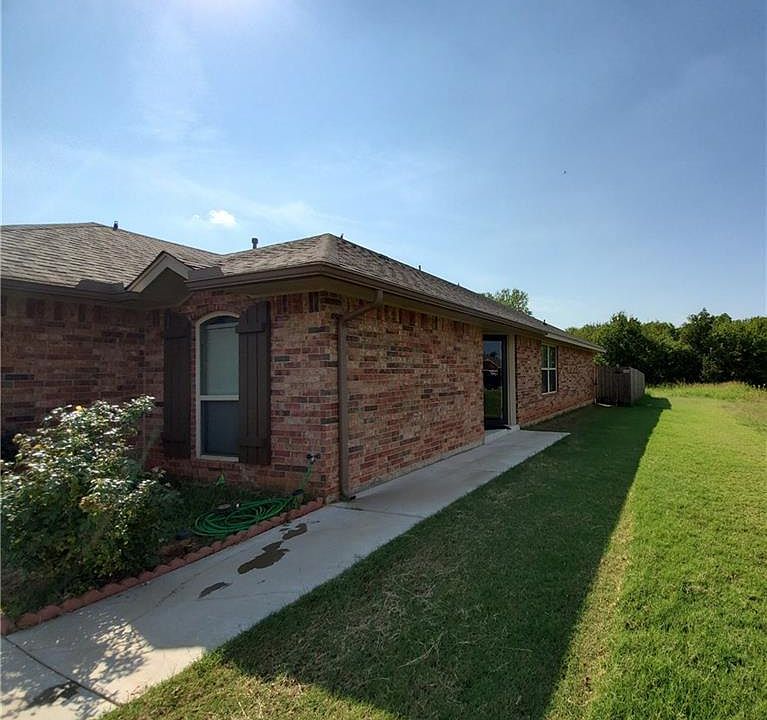 1st image of 5501 NW Clearwater Dr