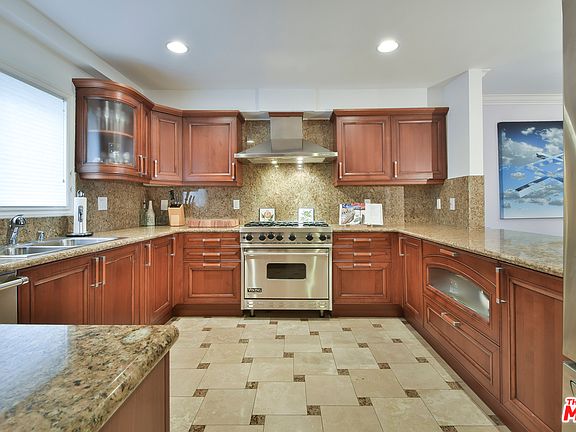 4th image of 1828 Glendon Ave APT 304
