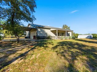 333 Loggins Trl, Poolville, TX 76487