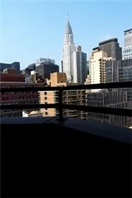 Sold by R New York | media 18