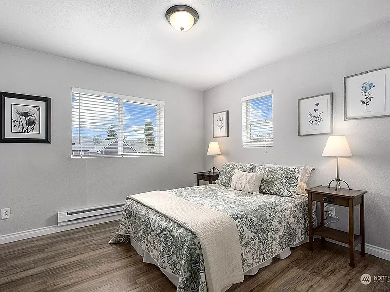 2127 S Ainsworth Ave — Photo 10