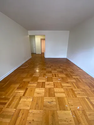 Rented by Standard Living Realty Inc | media 16