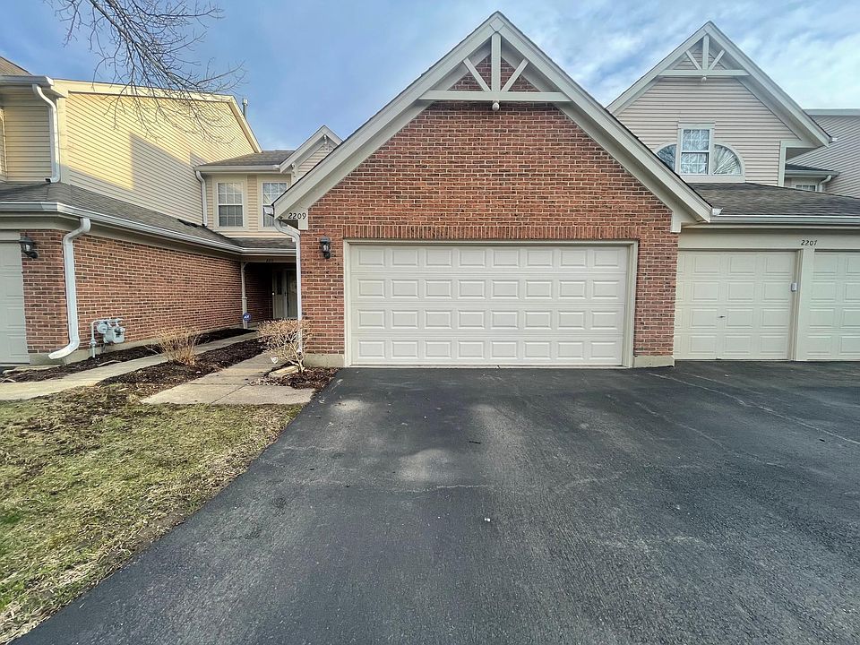 1st image of 2209 Camden Ln