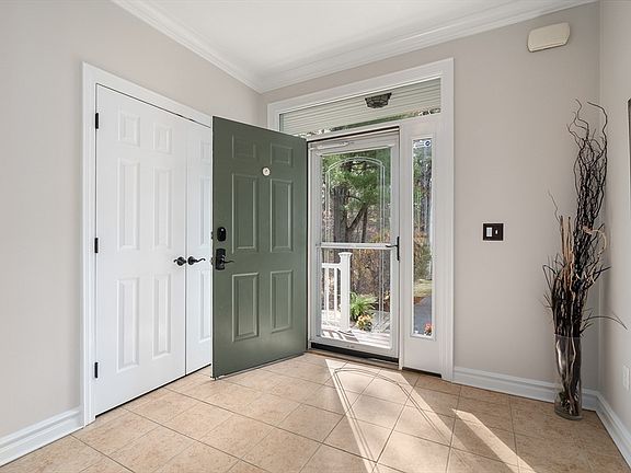 4th image of 6 Pinewood Rd