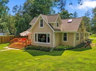3206 N Interlaken Dr, Oconomowoc, WI 53066