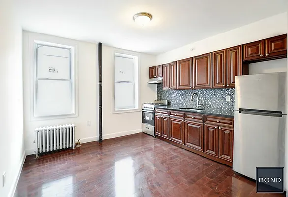 Rented by Bond New York | media 17