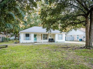 1409 Ash St, Ocean Springs, MS 39564