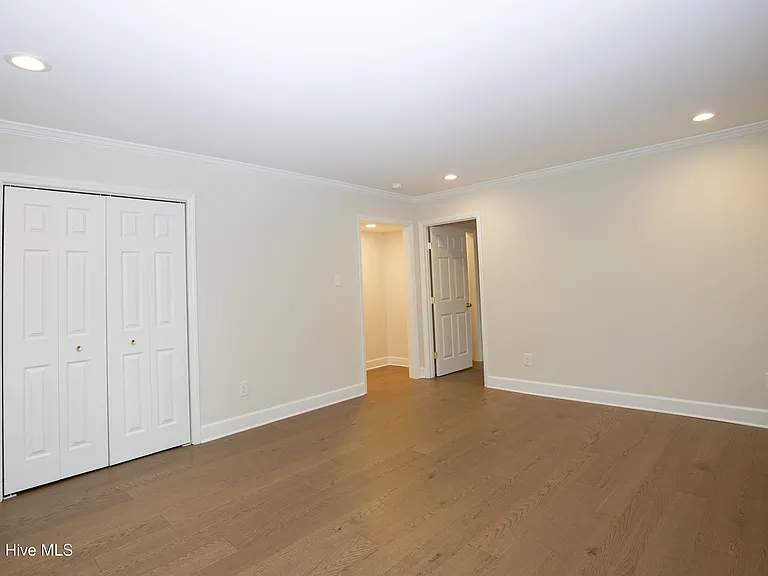 131 Racquet Ln — Photo 60