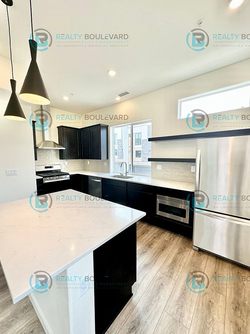 Building Photo - 2580 Clear River Ct