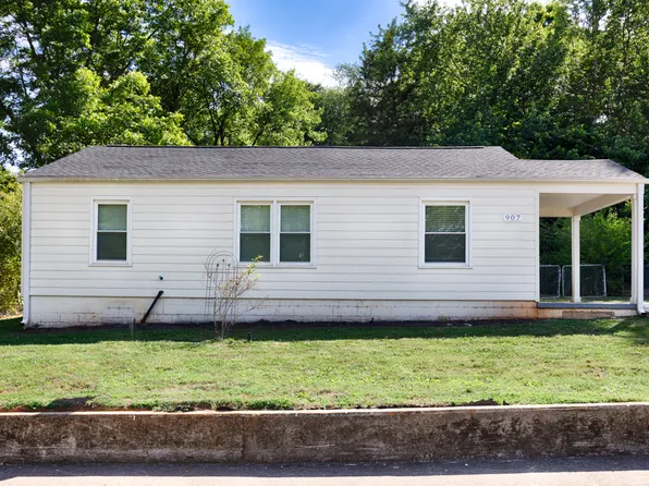 907 Fairway Dr NW, Huntsville, AL 35816