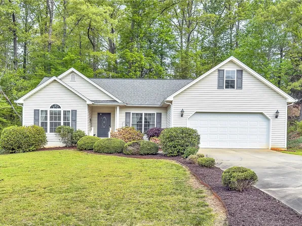 201 Cedar Creek Ln, Seneca, SC 29678