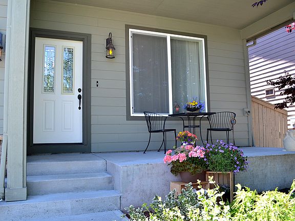 2nd image of 2517 NE 96th St