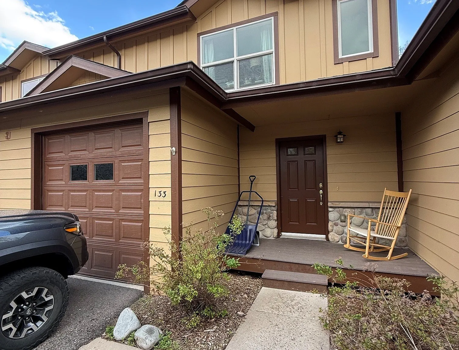 3 bed, 1403 sqft, $3,650 — Photo 1
