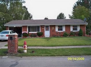 4749 Mapleview Dr, Vermilion, OH 44089