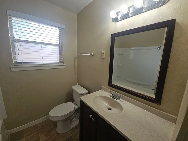 6419 Onyx Dr N — Photo 15