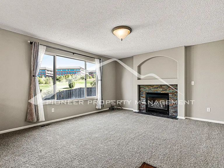 3160 E Yarrow Cir — Photo 5