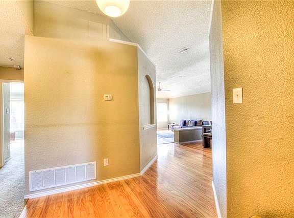 5th image of 4701 Barnhill Ln