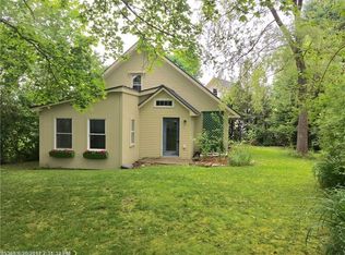 80 Glidden St, Waldoboro, ME 04572