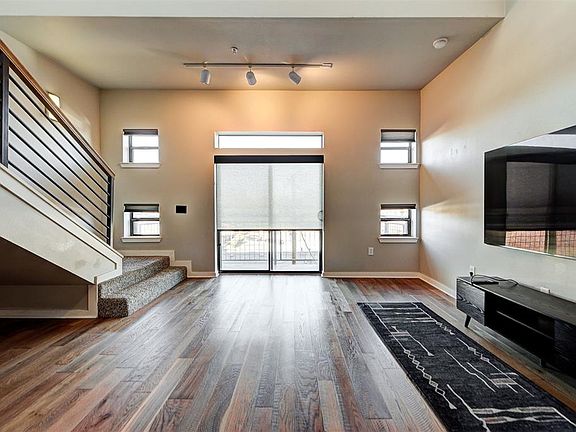 4th image of 401 E Boyd St Suite 310