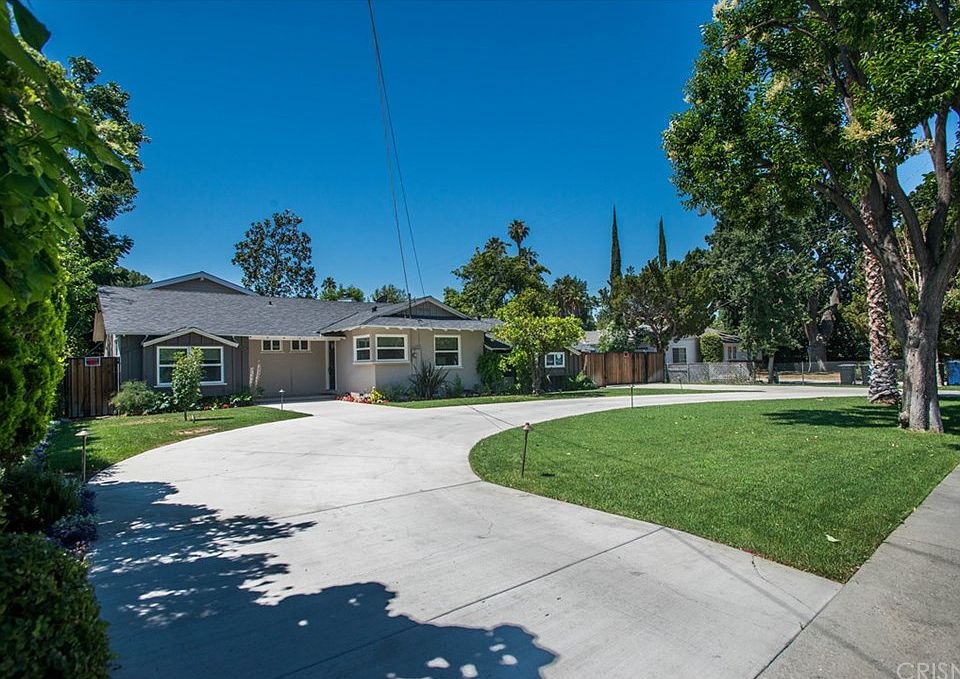 1st image of 23258 Burbank Blvd