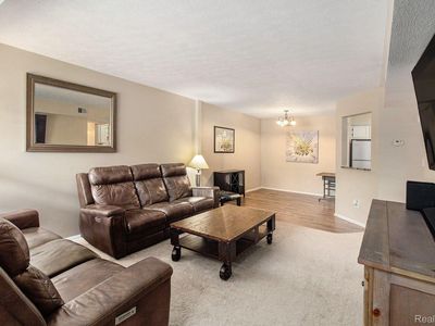 61216 Greenwood Dr, South Lyon, MI, 48178